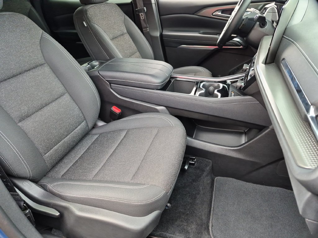 Certified 2025 Chevrolet Traverse LT AWD/4WD image 29