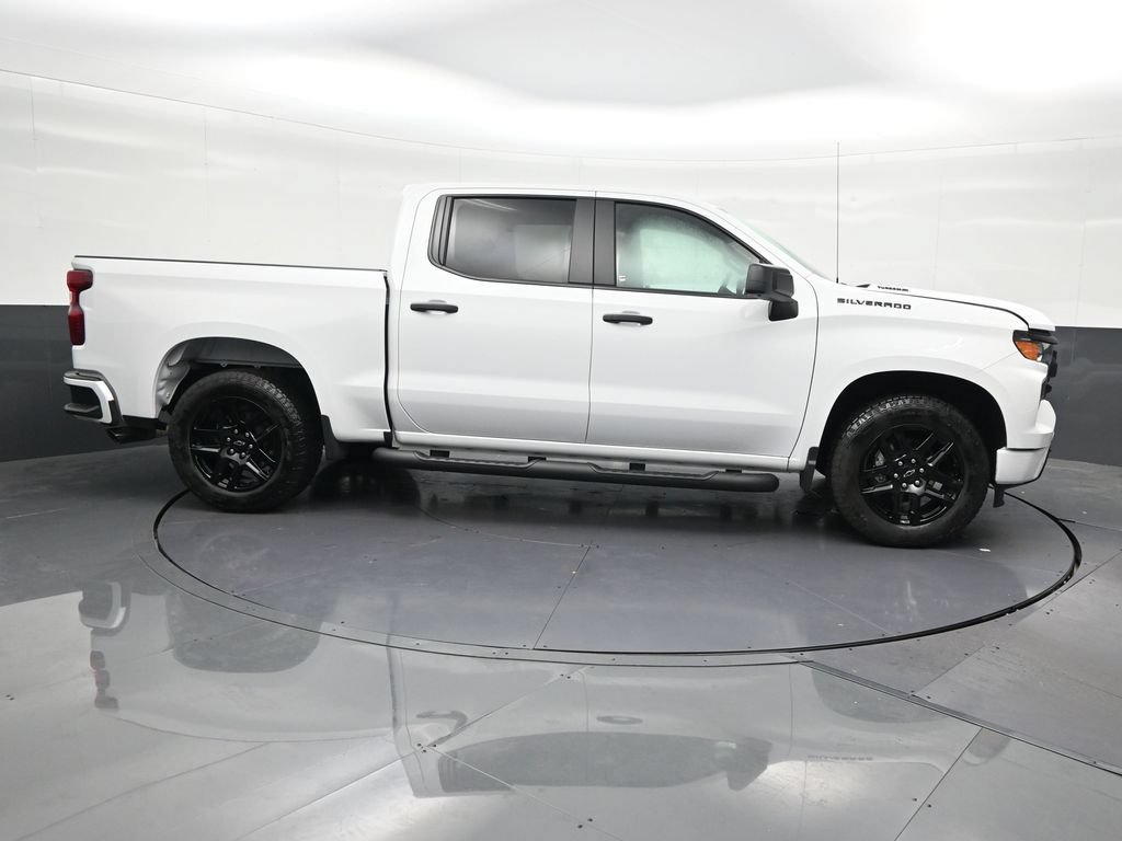 Used 2026 Chevrolet Silverado 1500 Custom w/ Turbomax Blackout Package RWD image 7