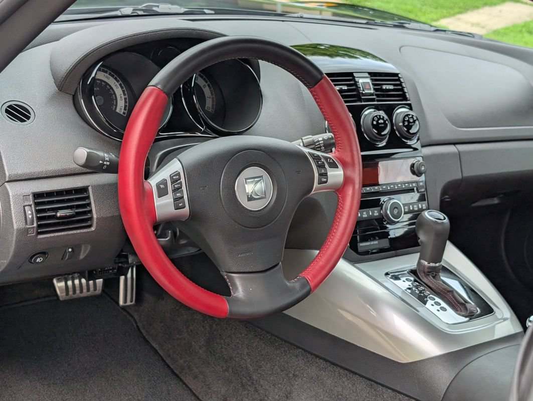 Used 2009 Saturn Sky Red Line RWD image 35