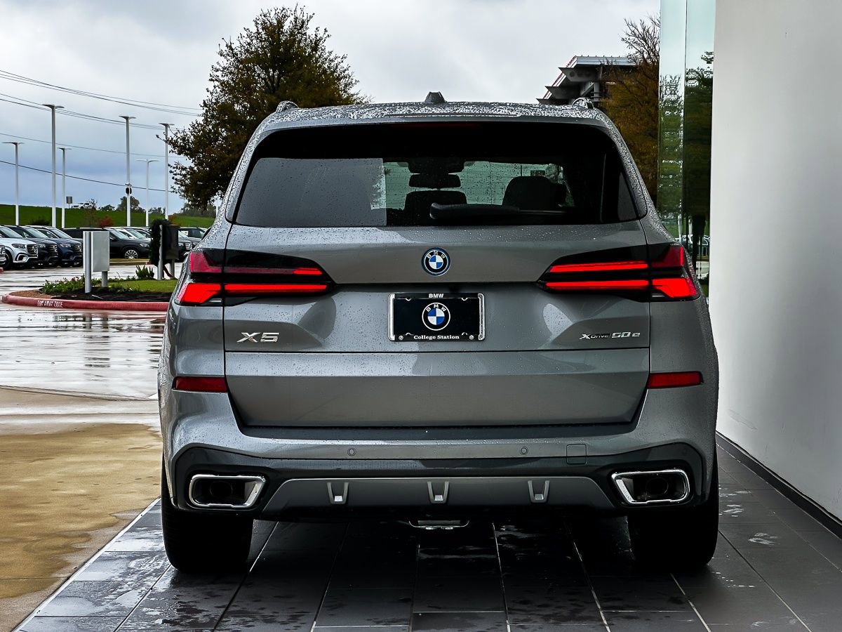 New 2026 BMW X5 xDrive50e w/ M Sport Package image 6
