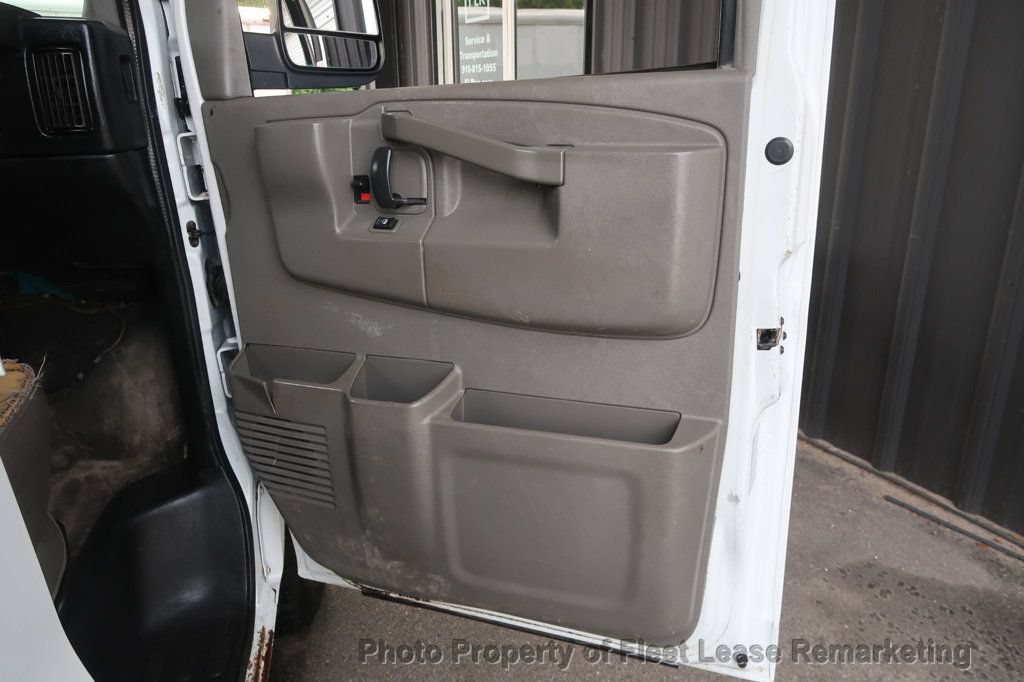 Used 2018 Chevrolet Express 3500 LT w/ LT Preferred Equipment Group RWD image 20