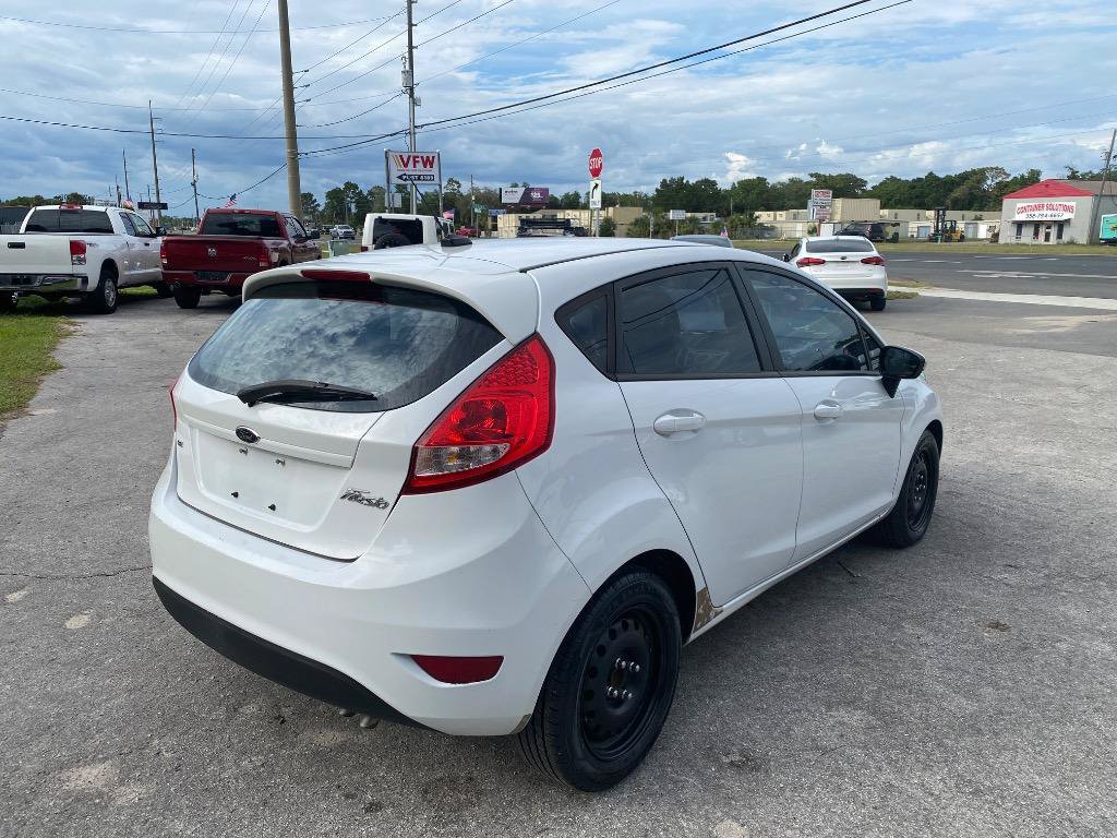 Used 2013 Ford Fiesta SE FWD image 7
