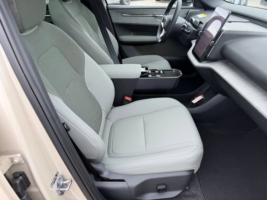 New 2026 Volvo EX30 Ultra w/ Climate Package AWD/4WD image 9