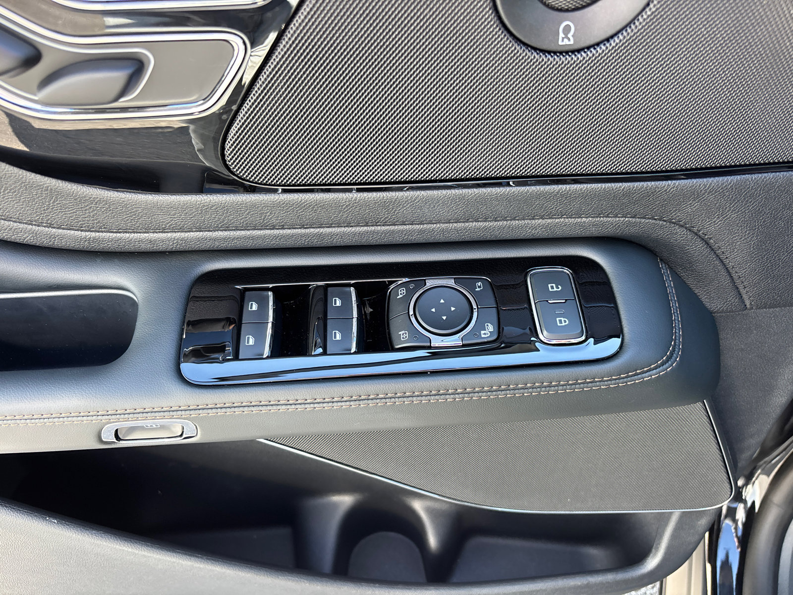 New 2025 Lincoln Aviator Reserve w/ Illumination Package image 13