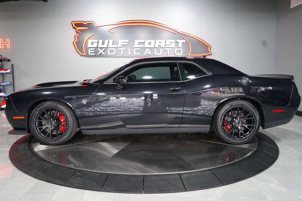 Used 2015 Dodge Challenger SRT Hellcat image 31