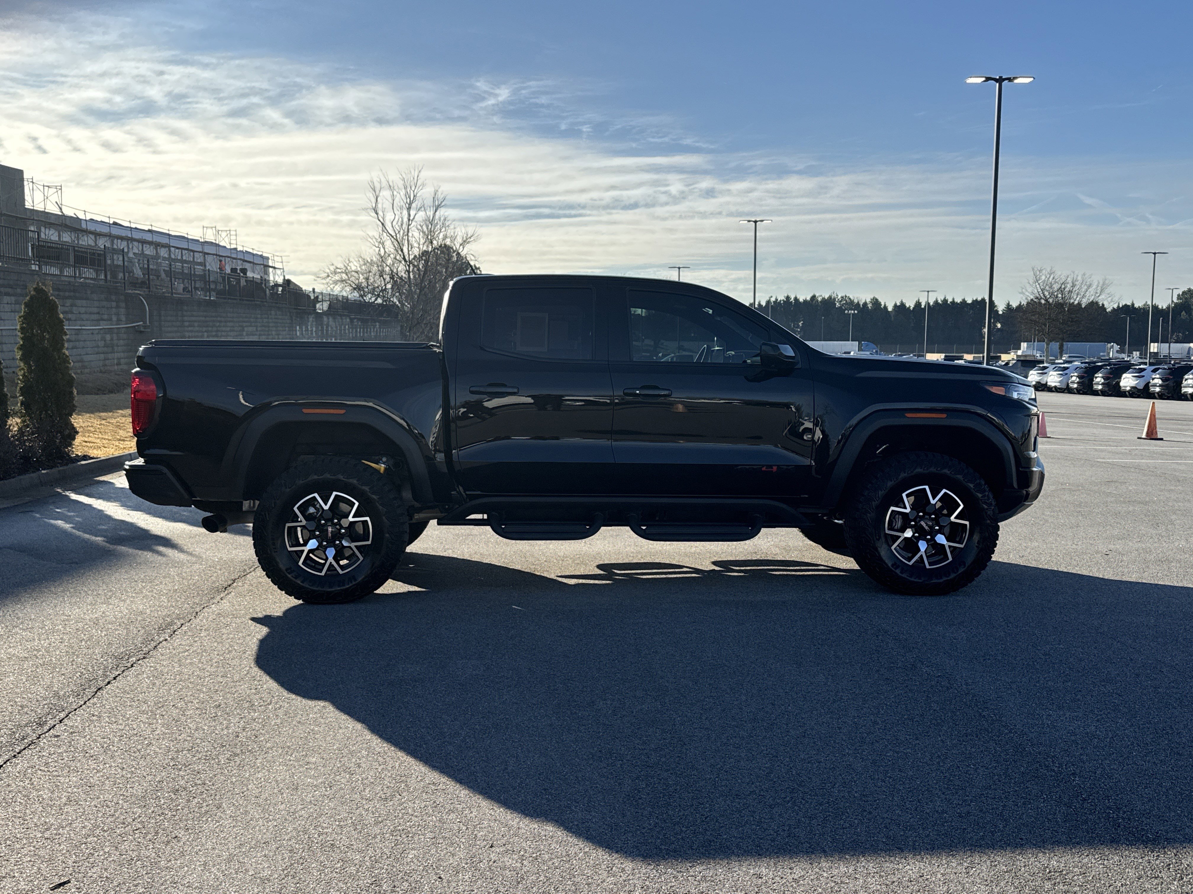 Used 2024 GMC Canyon AT4X image 11