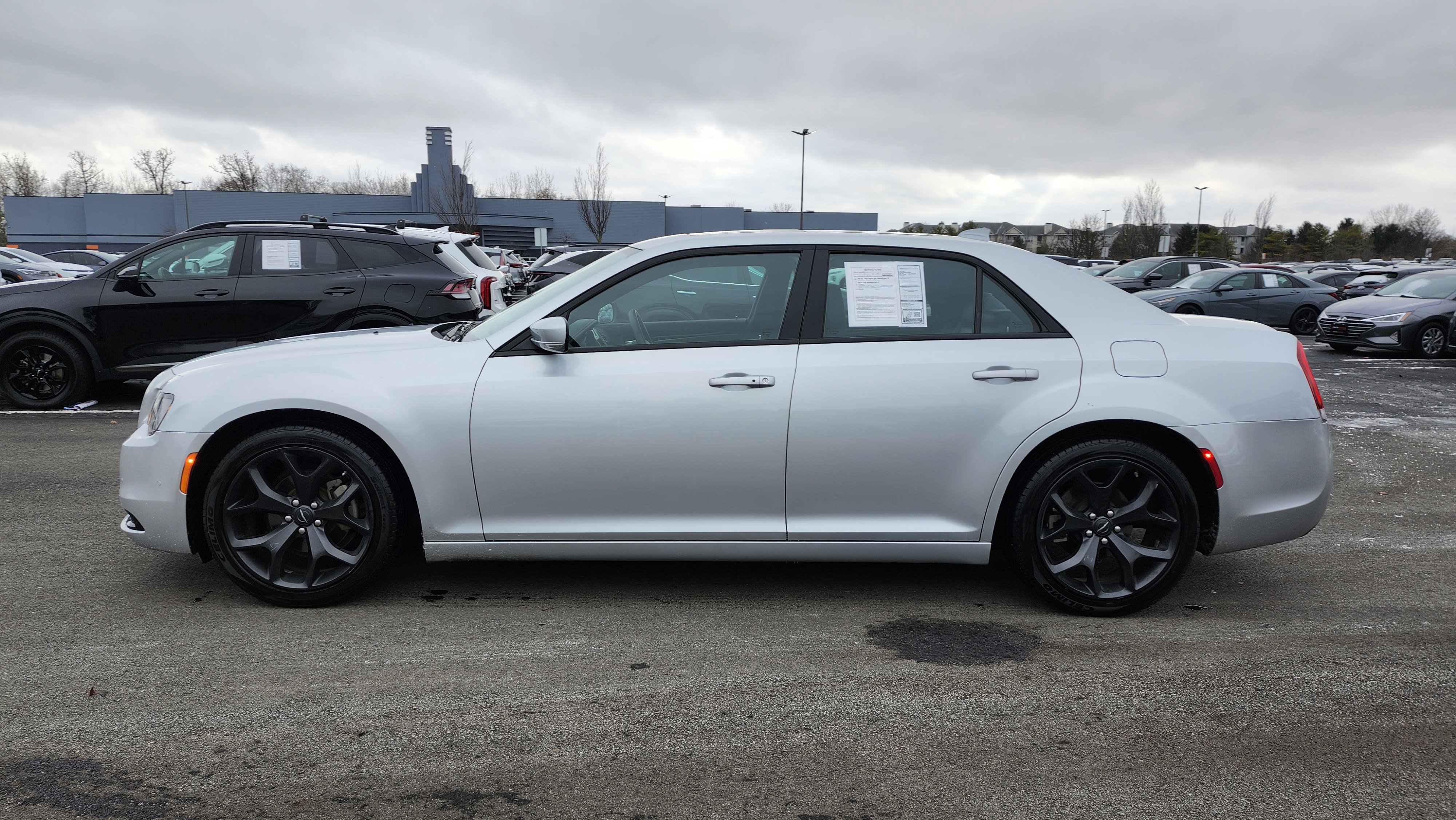 Used 2023 Chrysler 300 S image 15
