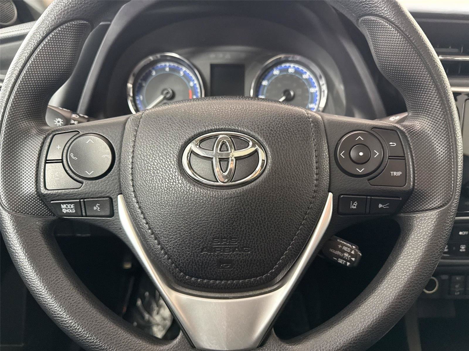 Used 2017 Toyota Corolla XLE w/ Carpet Mat Package (TMS) FWD image 16