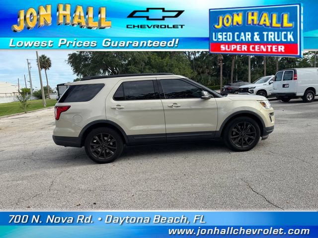 Used 2018 Ford Explorer XLT w/ Equipment Group 202A FWD image 12