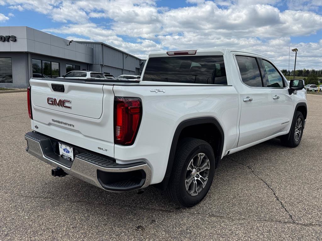 Used 2025 GMC Sierra 1500 SLT AWD/4WD image 4
