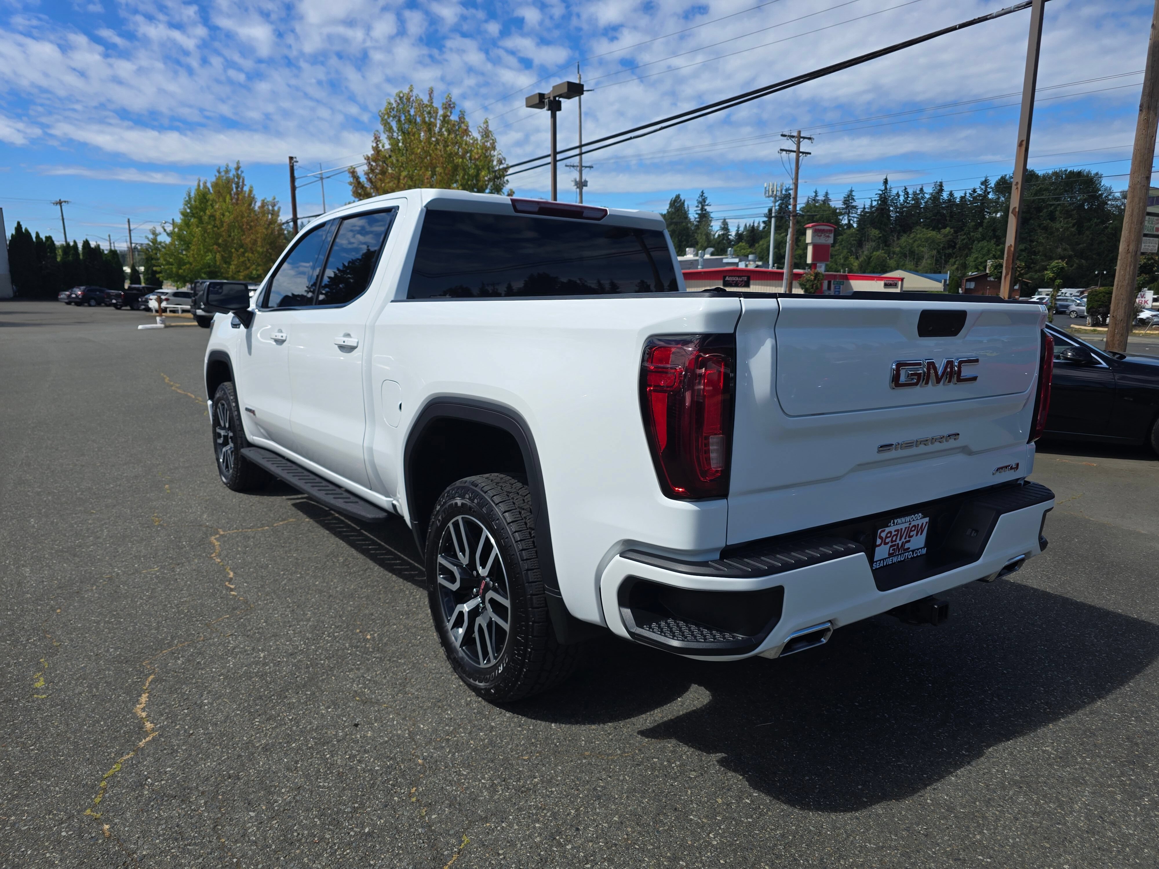 Used 2021 GMC Sierra 1500 AT4 AWD/4WD image 5