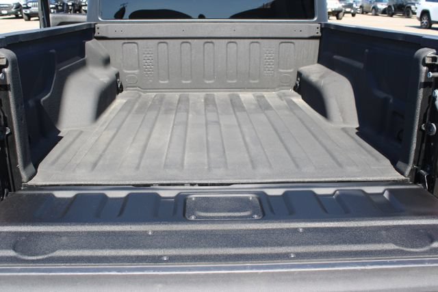 Used 2022 Jeep Gladiator Overland AWD/4WD image 48