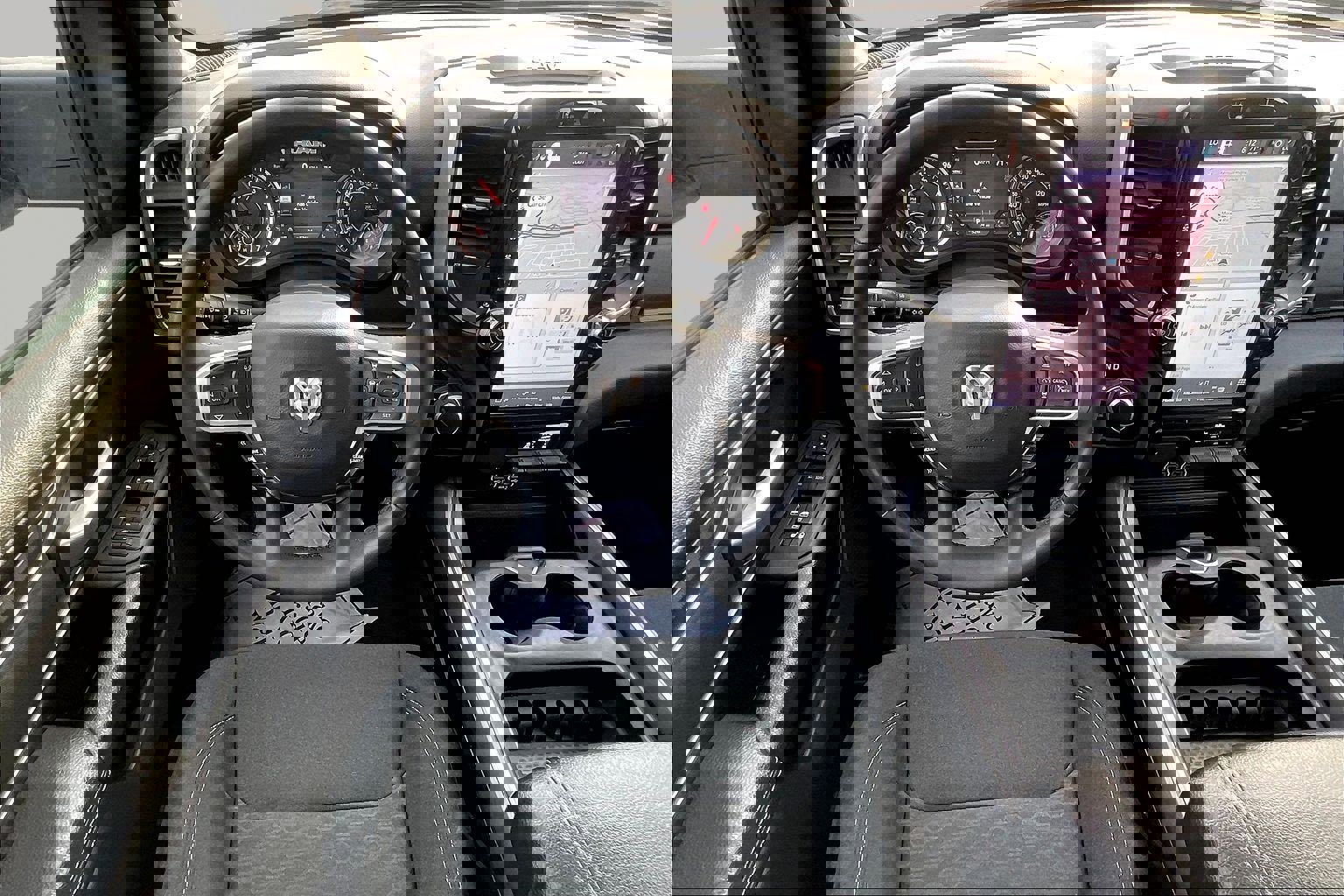 Used 2025 RAM 1500 Big Horn AWD/4WD image 9