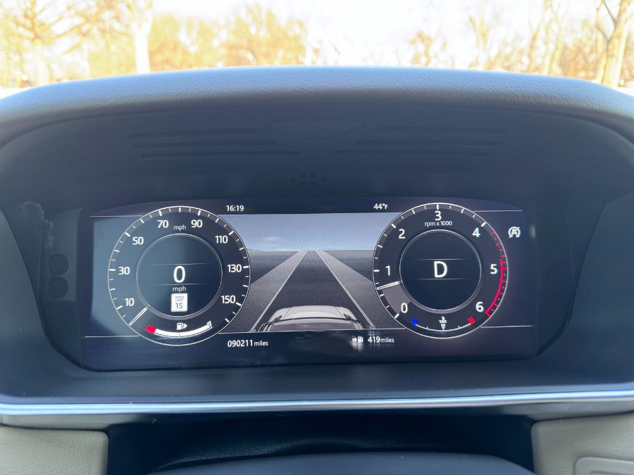 Used 2018 Land Rover Range Rover Sport HSE image 14