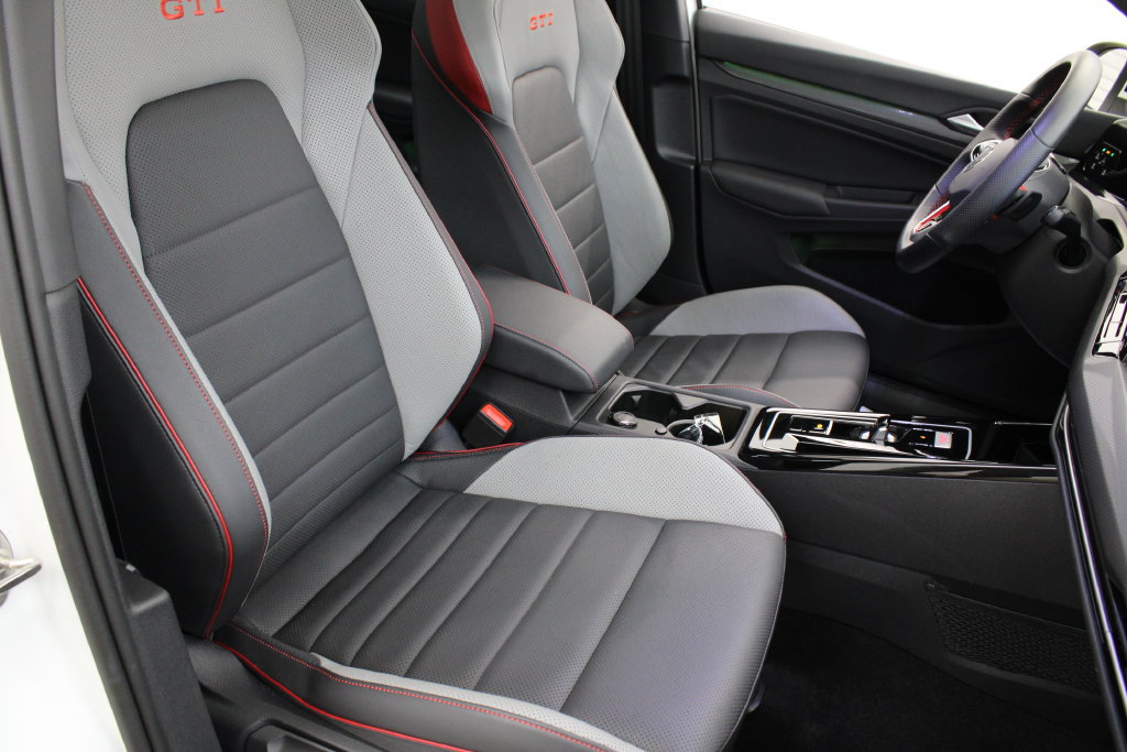 Certified 2023 Volkswagen GTI SE FWD image 24