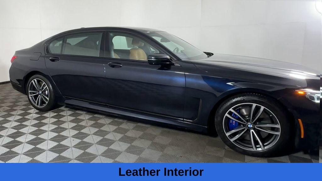 Used 2022 BMW 740i xDrive w/ Luxury Rear Seating Package image 5