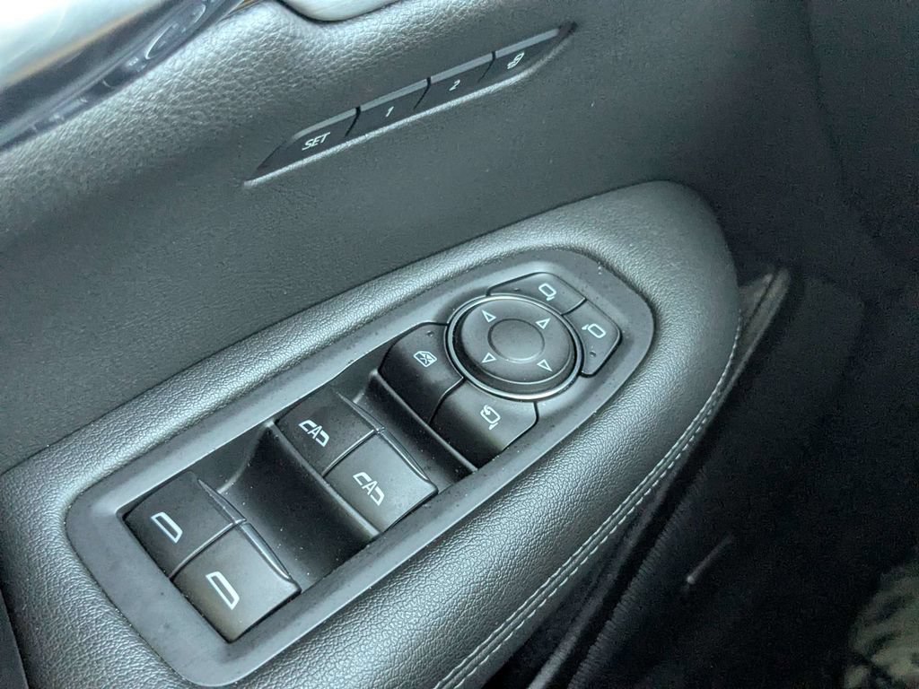 Used 2023 Cadillac XT6 Sport w/ Technology Package AWD/4WD image 35