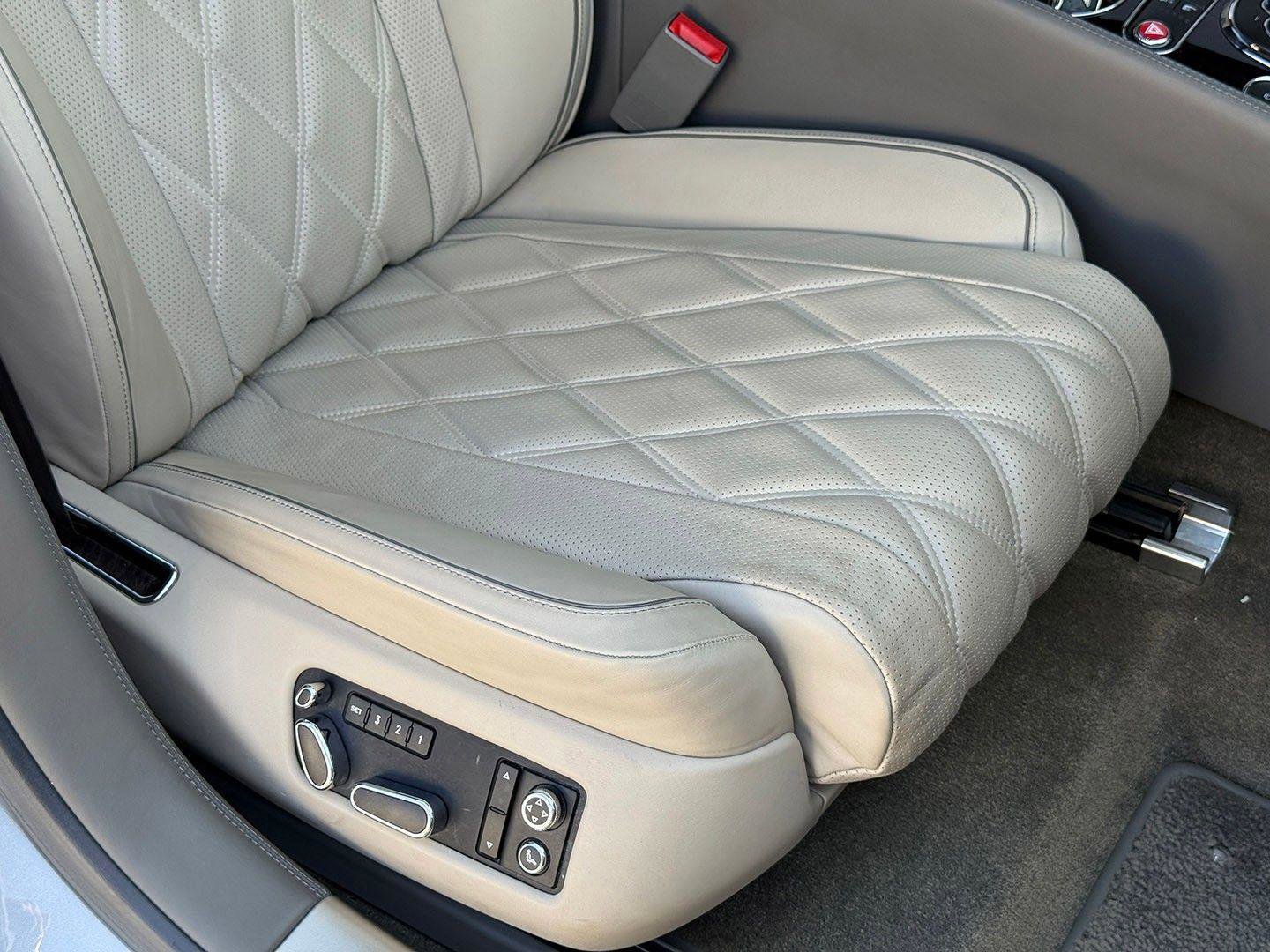 Used 2016 Bentley Flying Spur W12 image 20