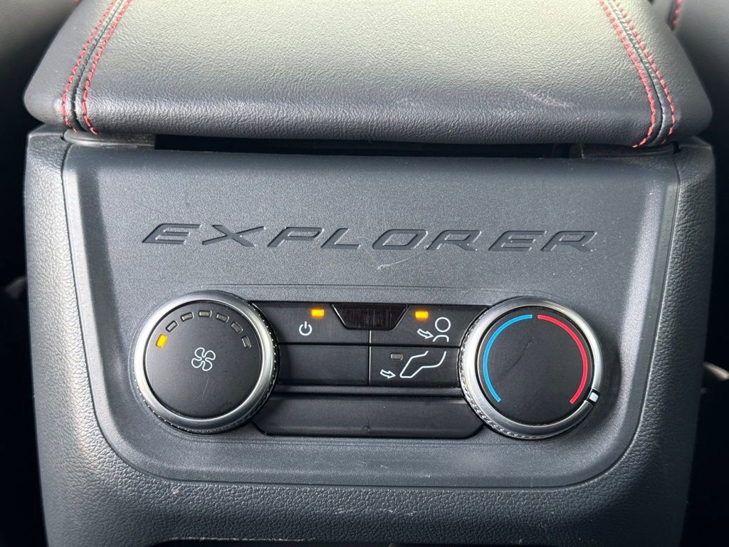 Used 2025 Ford Explorer ST-Line image 30