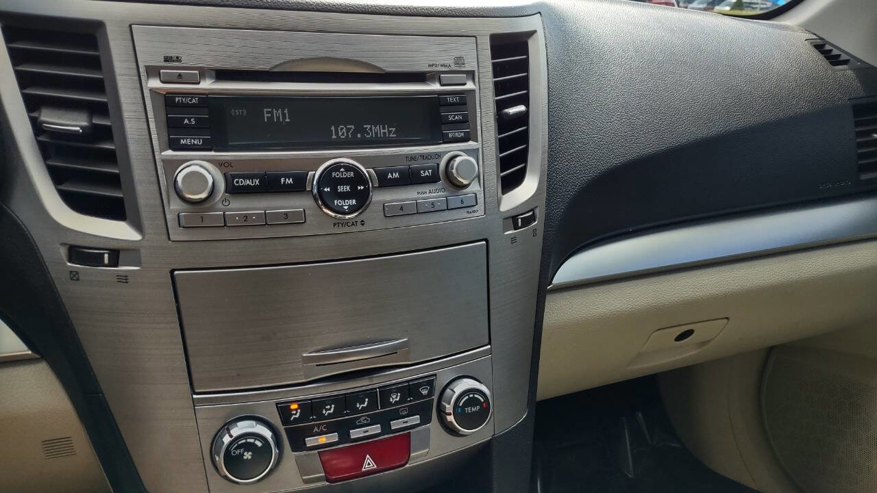 Used 2010 Subaru Outback 2.5i Premium w/ Popular Equipment Group 1B image 21