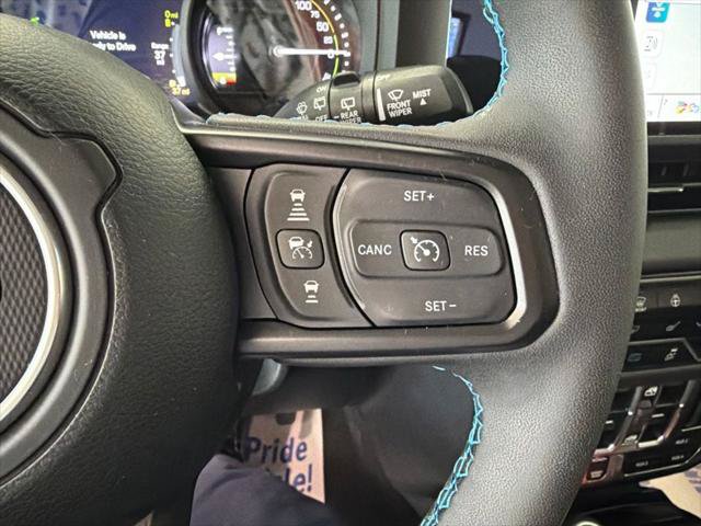Certified 2025 Jeep Wrangler Unlimited Rubicon 4xe w/ Convenience Group AWD/4WD image 10