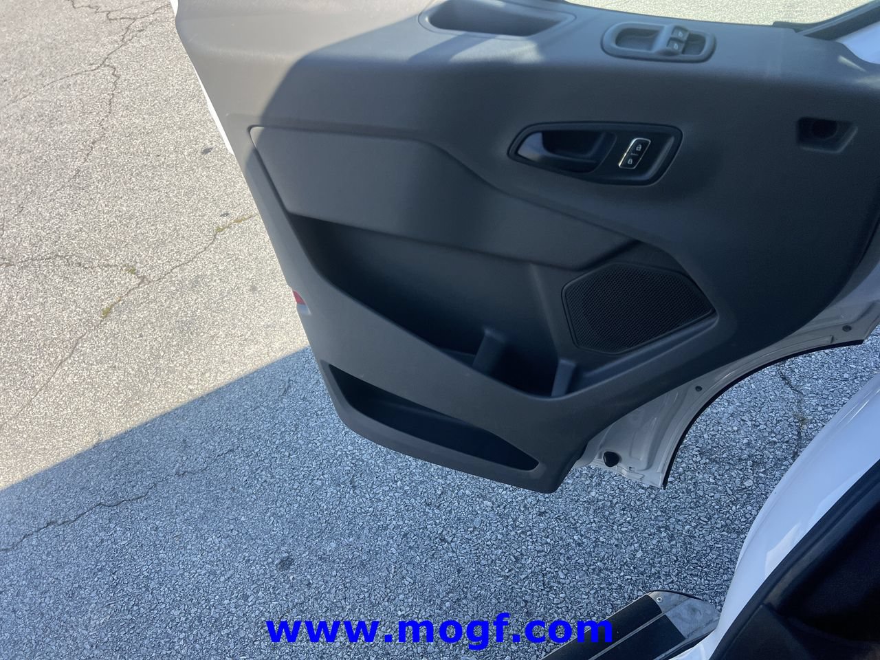 Used 2025 Ford Transit 250 Low Roof w/ Exterior Upgrade Package RWD image 16