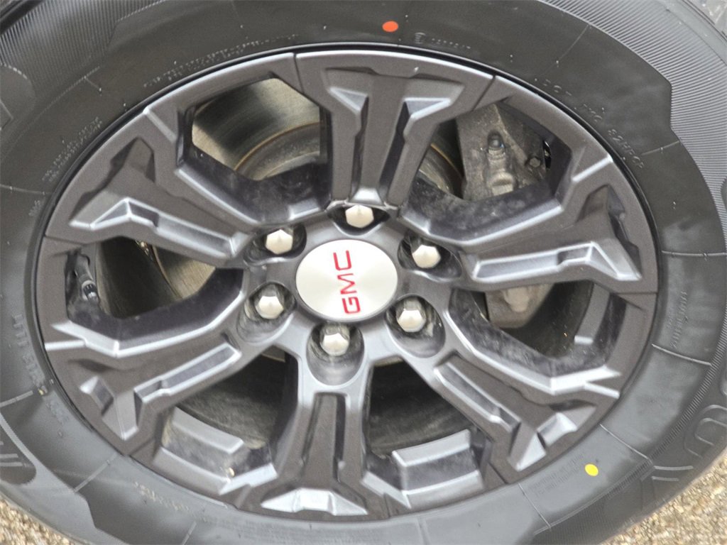 Used 2023 GMC Canyon Elevation image 11