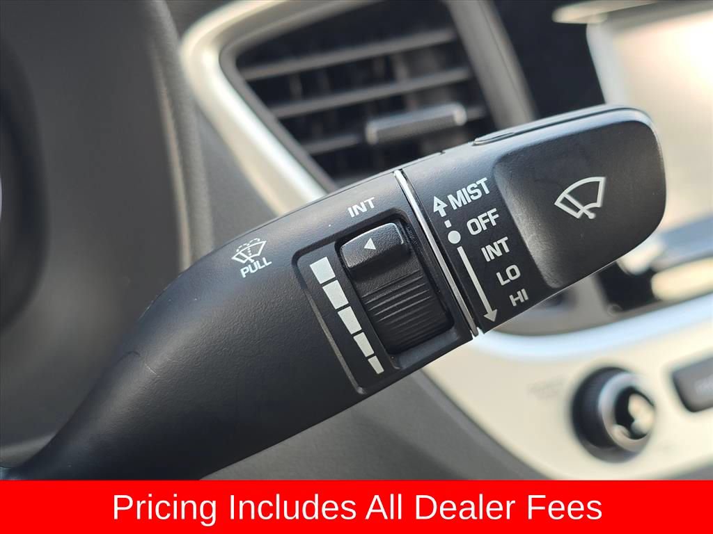Used 2022 Hyundai Accent SE FWD image 24