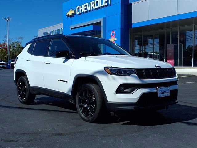 Used 2022 Jeep Compass Latitude w/ Convenience Group image 2