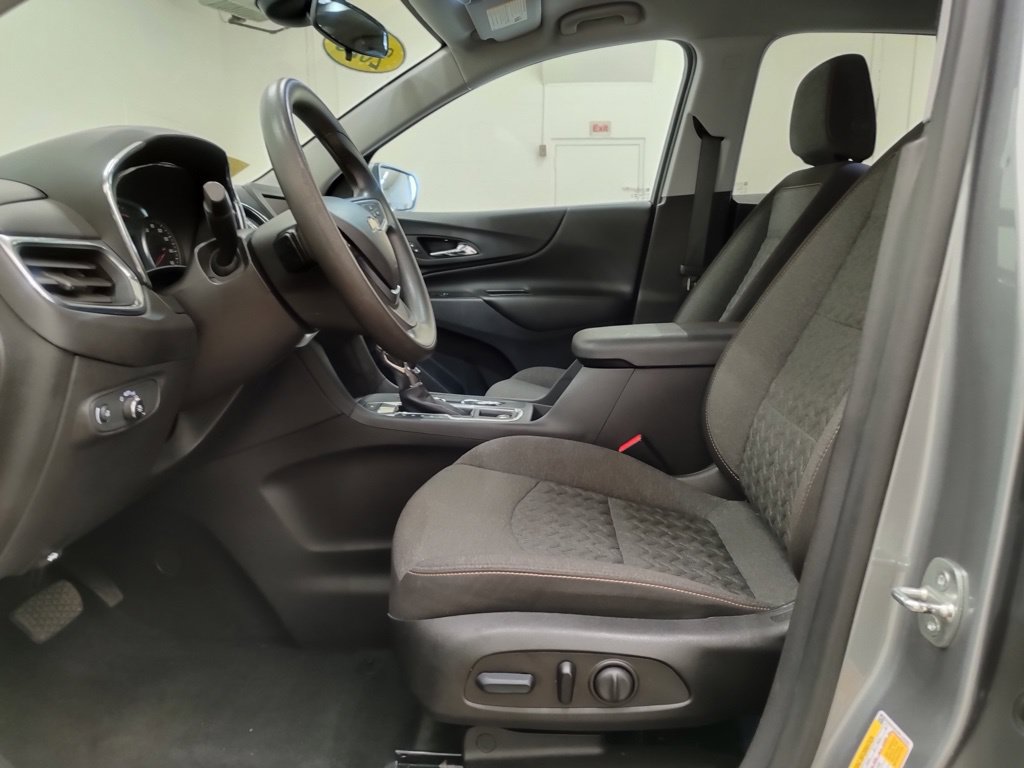 Used 2023 Chevrolet Equinox LT AWD/4WD image 11