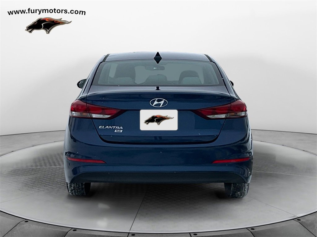 Used 2017 Hyundai Elantra SE image 4