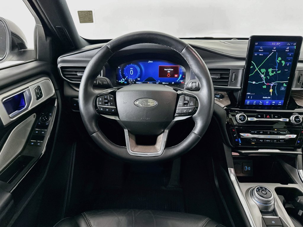 Used 2022 Ford Explorer Platinum w/ Equipment Group 601A AWD/4WD image 29