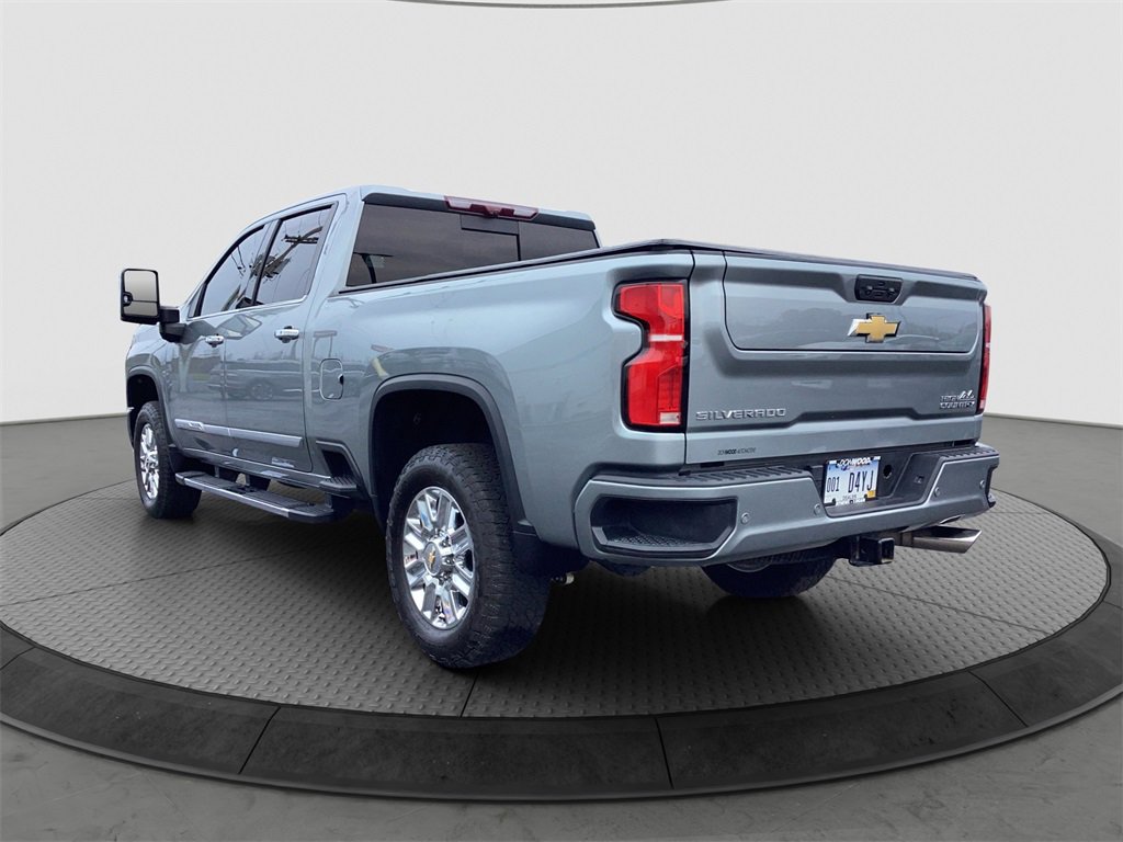 Used 2024 Chevrolet Silverado 3500 High Country w/ Technology Package image 36