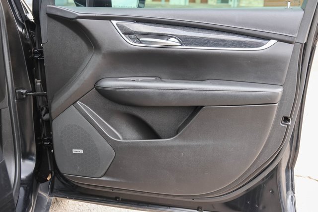 Used 2020 Cadillac XT5 Premium Luxury image 16