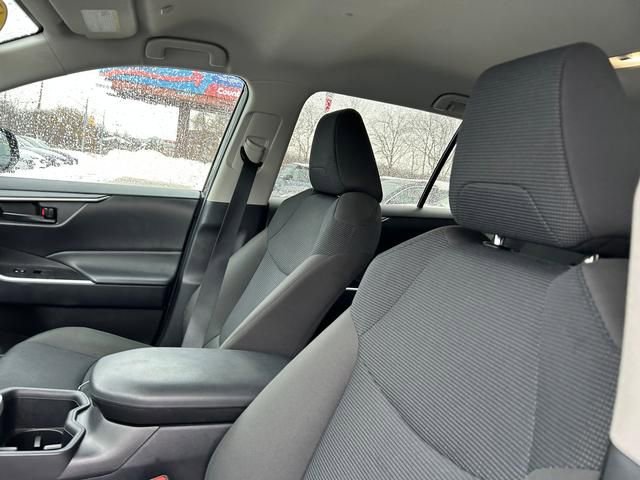 Used 2024 Toyota RAV4 LE image 12