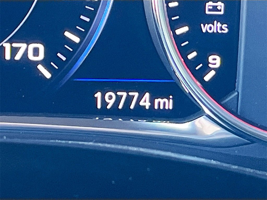 Used 2023 Chevrolet Traverse High Country image 12