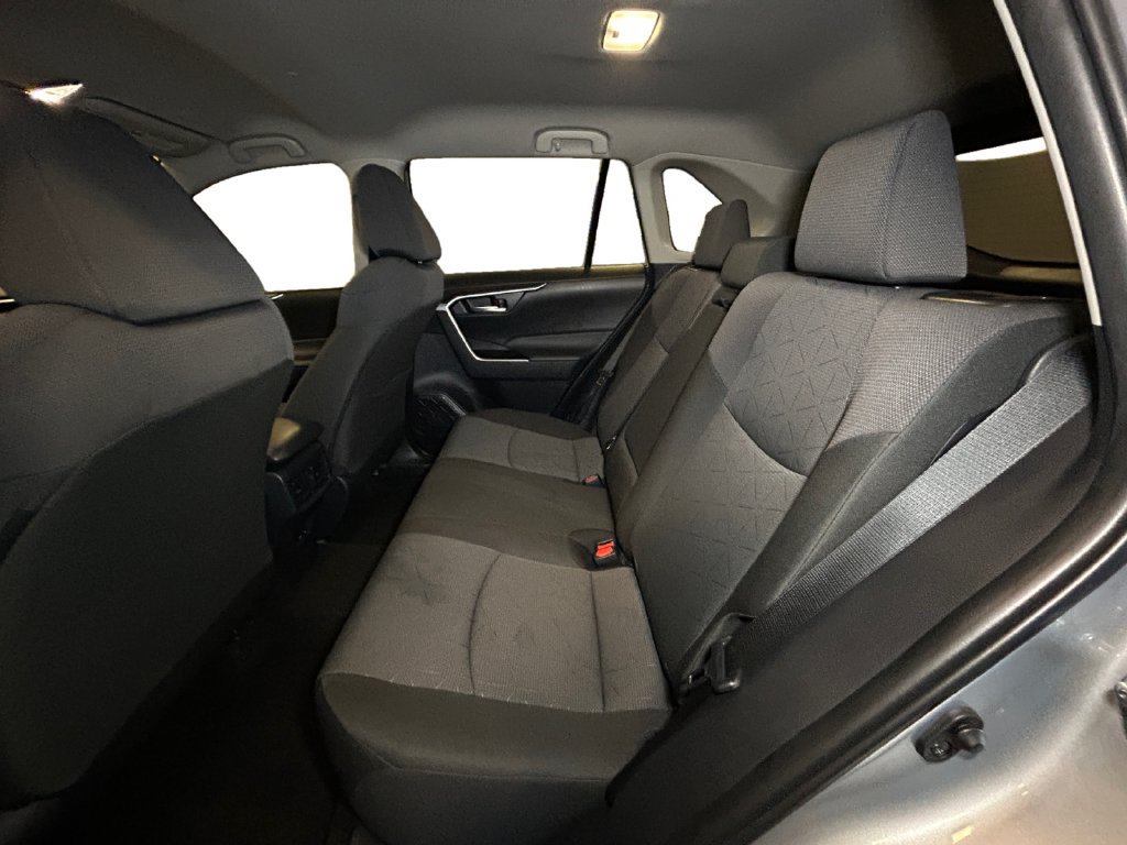 Used 2025 Toyota RAV4 XLE AWD/4WD image 13
