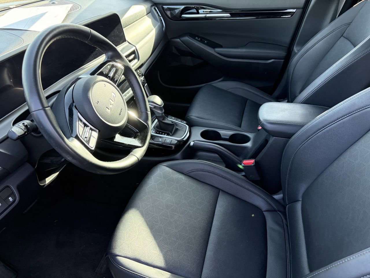 Used 2025 Kia Seltos EX FWD image 5