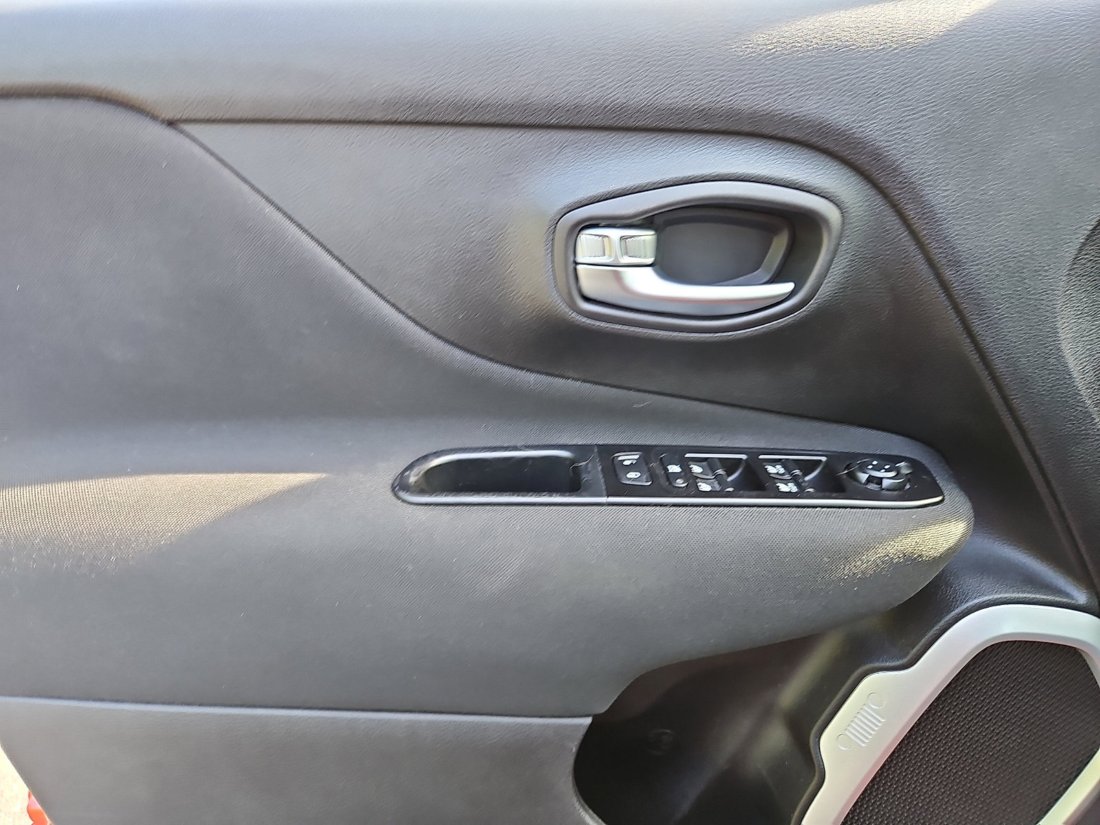 Used 2021 Jeep Renegade Sport AWD/4WD image 12