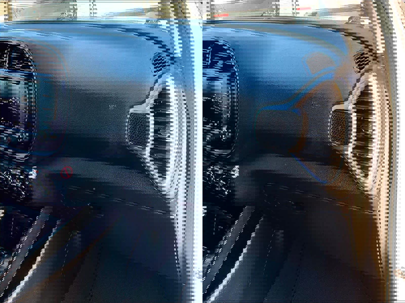 Used 2023 Kia Soul LX w/ LX Technology Package image 13