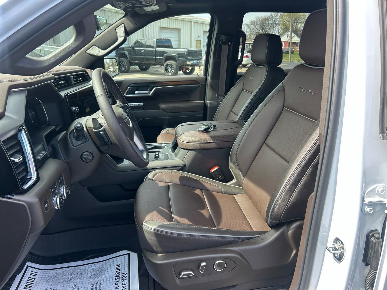 Used 2026 GMC Sierra 1500 Denali w/ Denali Reserve Package image 11