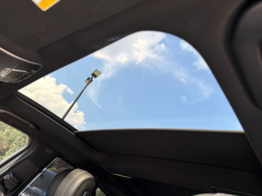 Used 2019 Mercedes-Benz S 560 Sedan image 32