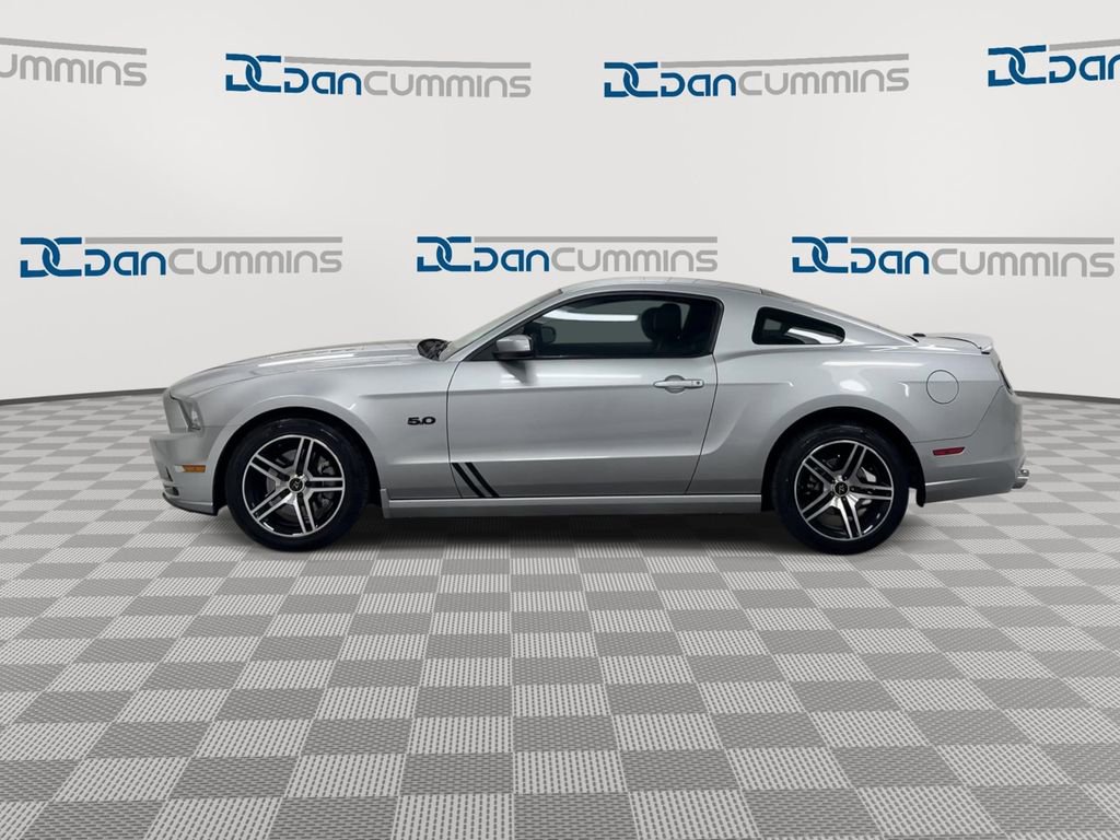 Used 2013 Ford Mustang GT Premium RWD image 5