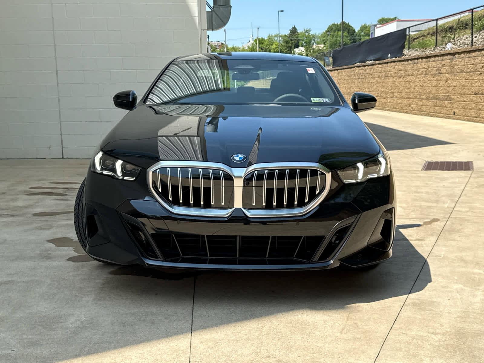 Used 2026 BMW 530i xDrive w/ M Sport Package image 2