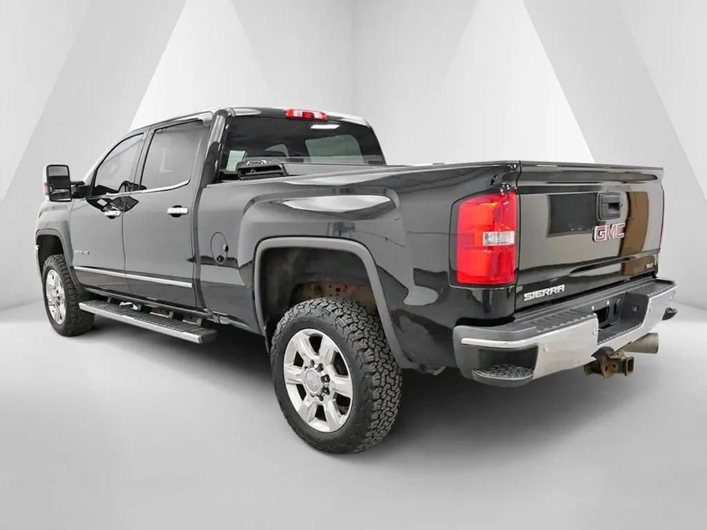 Used 2019 GMC Sierra 2500 SLT w/ Driver Alert Package AWD/4WD image 5