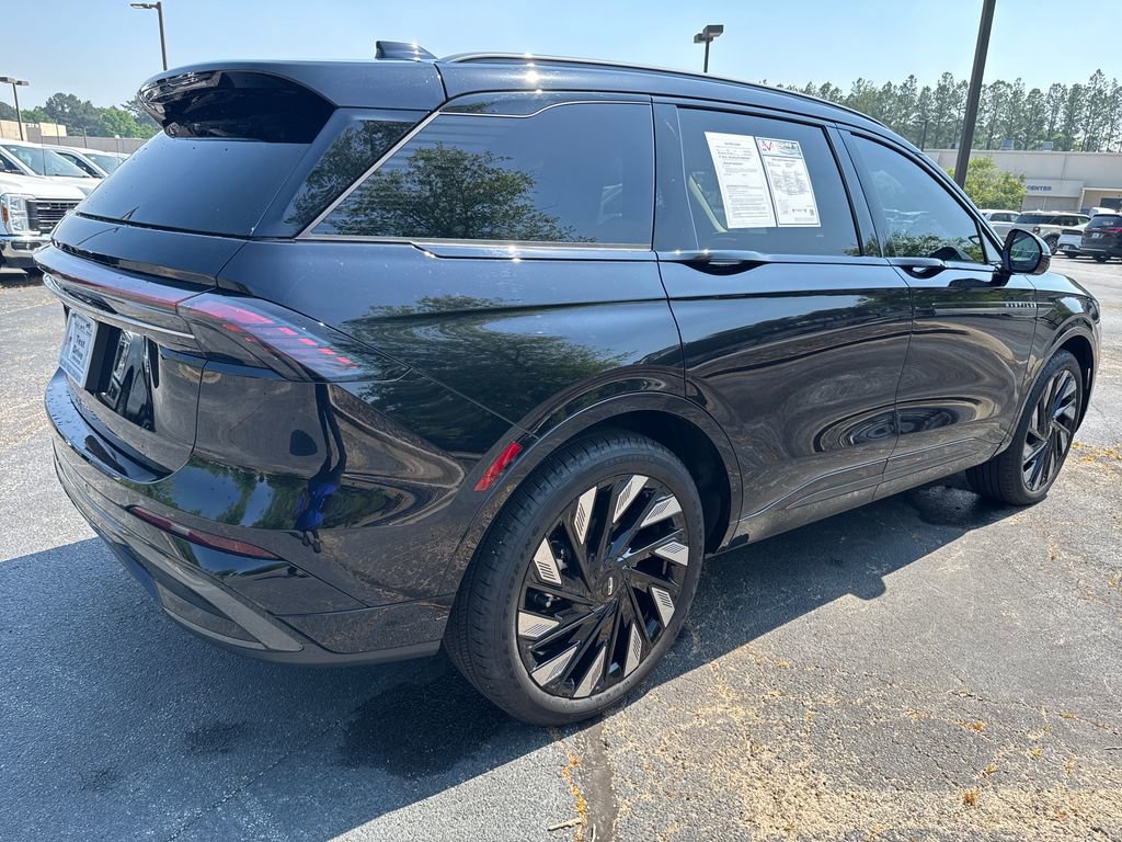 Used 2025 Lincoln Nautilus Reserve w/ Jet Appearance Package AWD/4WD image 5