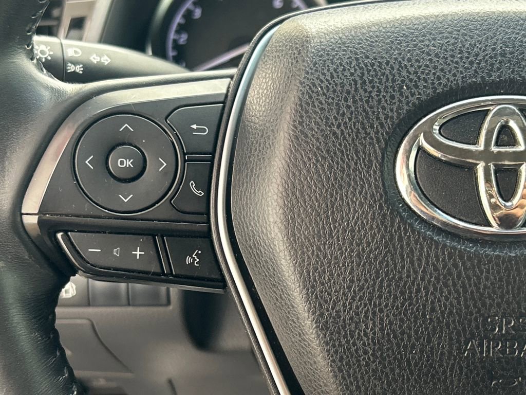 Used 2018 Toyota Camry SE image 40