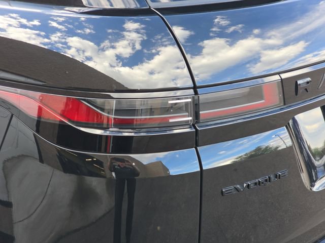 Certified 2025 Land Rover Range Rover Evoque Dynamic SE AWD/4WD image 36