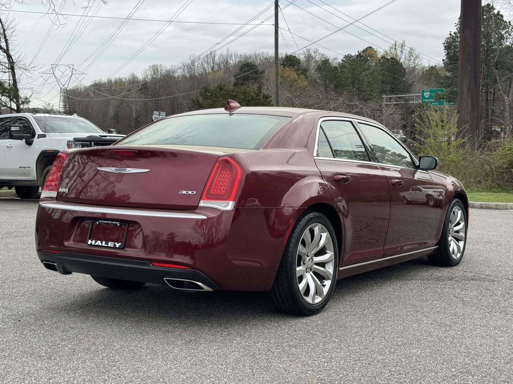 Used 2019 Chrysler 300 Touring w/ Chrome Appearance Package image 22