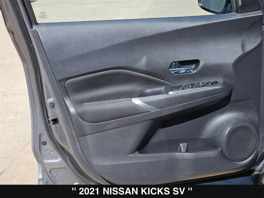 Used 2021 Nissan Kicks SV image 20